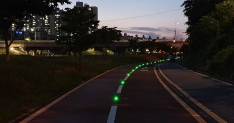 RE_노원구 중랑천 자전거 산책로 도로표지병 사진 (2)